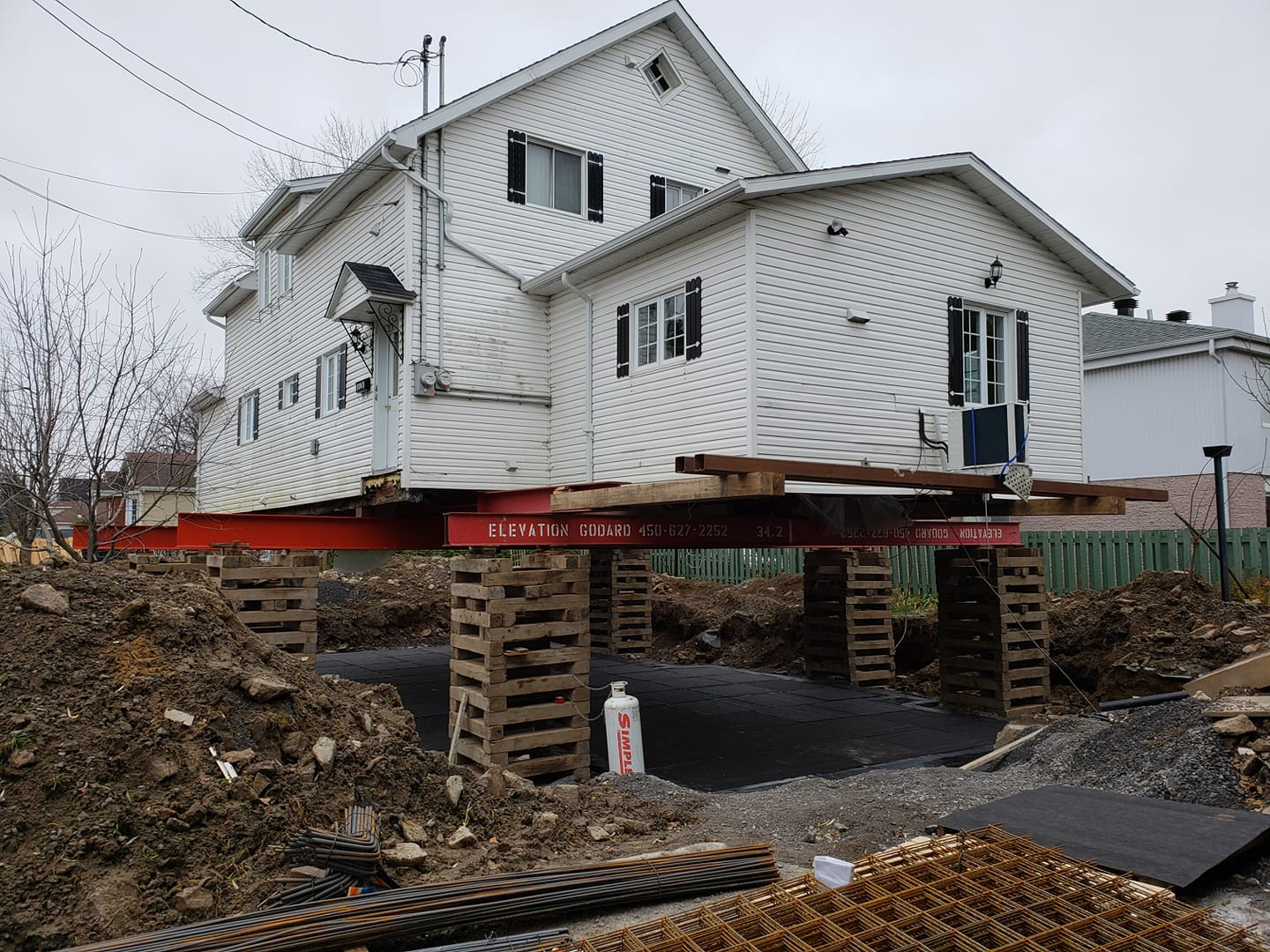 Travaux de levage et fondation hydrofuge ou non